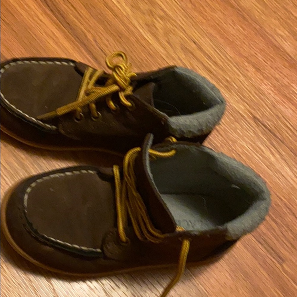 Boys boots